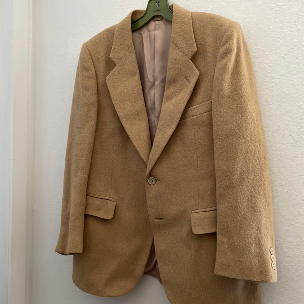 HERITAGE CLASSIC men’s vintage sport coat. Pure camel hair made in England